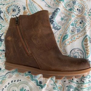 Sorel Joan of Arctic wedge II zip bootie